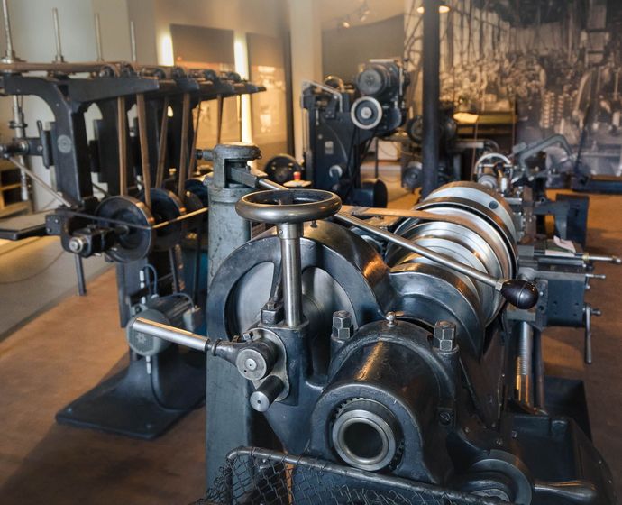 Re-creation of machine engines