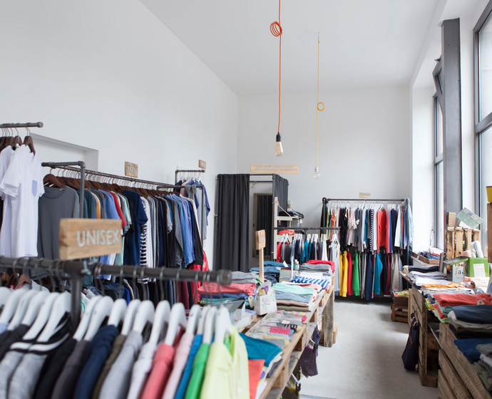 T-Shirts imInnern des Ladens