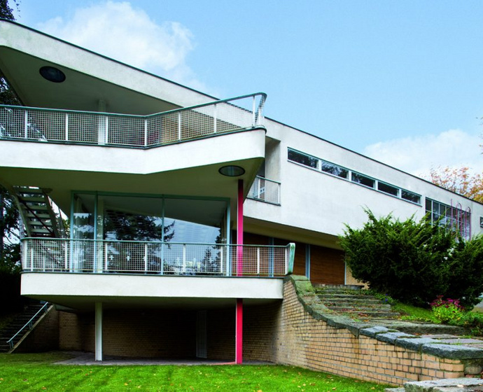 The balconies of the Schminke House including the stairs to the back door